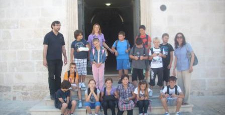 Posjet Narodnoj knjižnici i župnoj crkvi u Supetru
